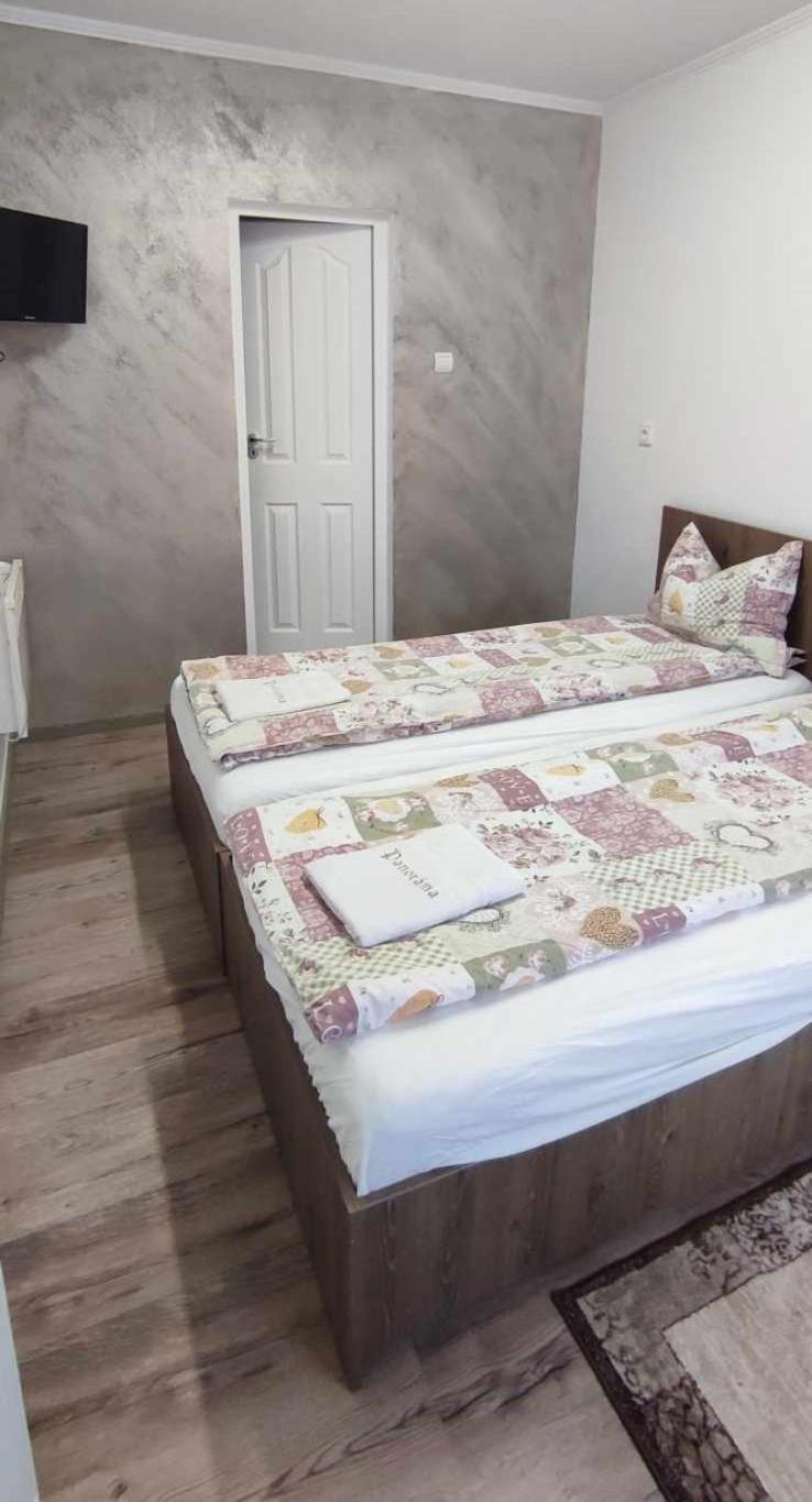 Farkaslaki Panorama Vendeghaz Hotel Lupeni  Екстериор снимка